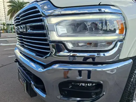 RAM 3500 6.7 I6 LARAMIE CABINE DUPLA TURBO DIESEL AUTOMTICO, Foto 10