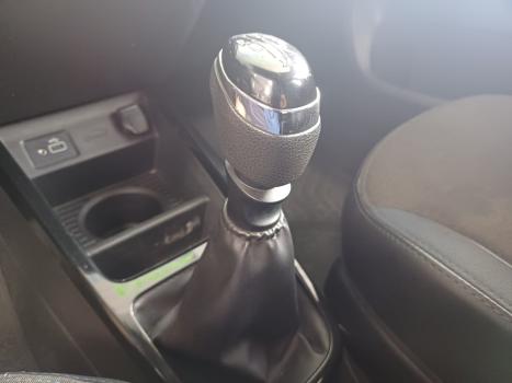 RENAULT Kwid 1.0 12V 4P SCE FLEX INTENSE, Foto 5