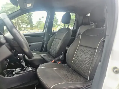 RENAULT Oroch 2.0 16V 4P FLEX DYNAMIQUE AUTOMTICO, Foto 10