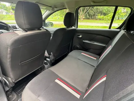 RENAULT Sandero 2.0 16V 4P RS FLEX, Foto 9
