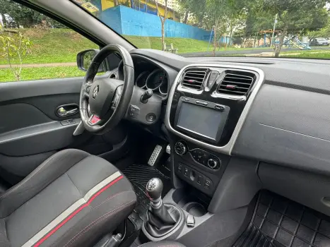 RENAULT Sandero 2.0 16V 4P RS FLEX, Foto 15