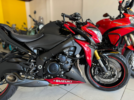 SUZUKI GSX-S 1000 A, Foto 3