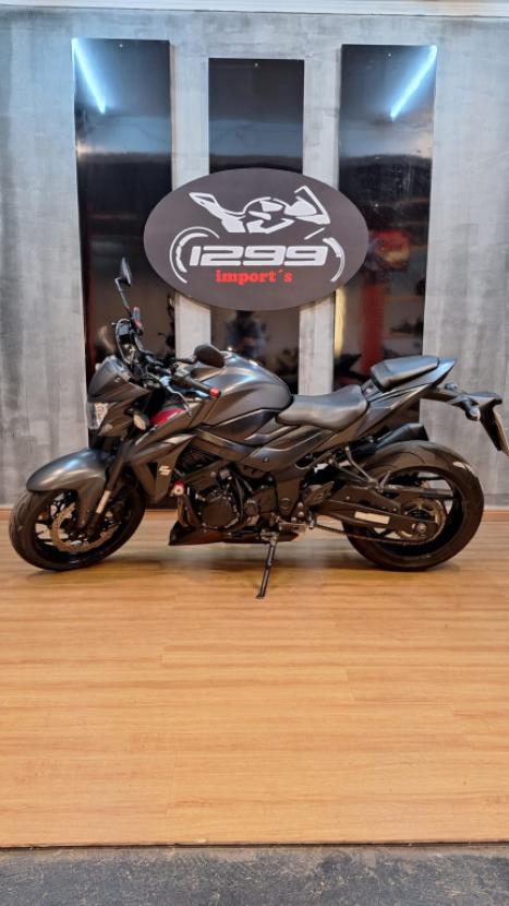 SUZUKI GSX-S 750 ABS, Foto 3