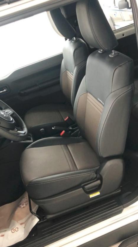 SUZUKI Jimny 1.5 4 EXPEDITION ALL GRIP 4X4 AUTOMTICO, Foto 4