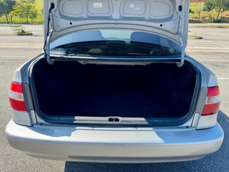 TOYOTA Corolla 1.8 16V 4P XEI, Foto 11
