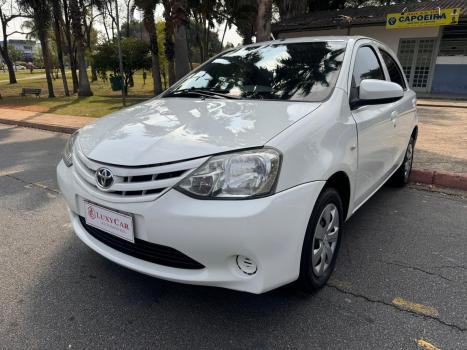 TOYOTA Etios Hatch 1.3 16V 4P FLEX X, Foto 2