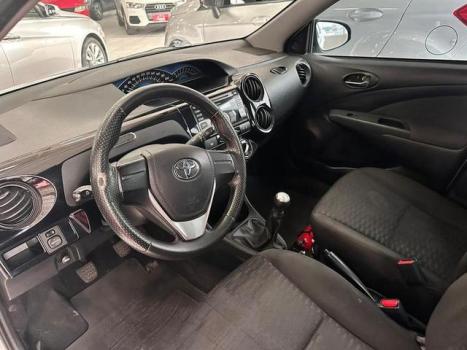 TOYOTA Etios Hatch 1.3 16V 4P FLEX, Foto 5