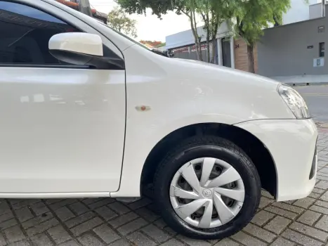 TOYOTA Etios Hatch 1.3 16V 4P FLEX X, Foto 10