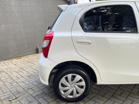 TOYOTA Etios Hatch 1.3 16V 4P FLEX X, Foto 9