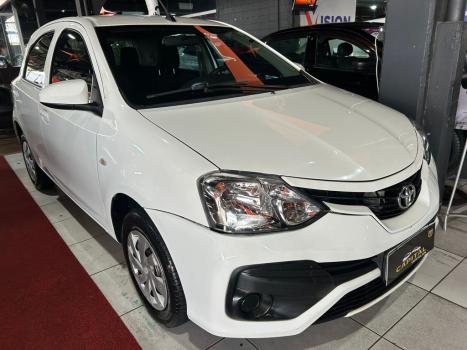 TOYOTA Etios Hatch 1.3 16V 4P FLEX X, Foto 2