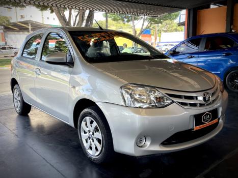 TOYOTA Etios Hatch 1.3 16V 4P FLEX X, Foto 3