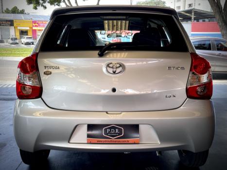 TOYOTA Etios Hatch 1.3 16V 4P FLEX X, Foto 6