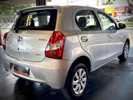 TOYOTA Etios Hatch 1.3 16V 4P FLEX X, Foto 10