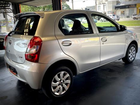 TOYOTA Etios Hatch 1.3 16V 4P FLEX X, Foto 11