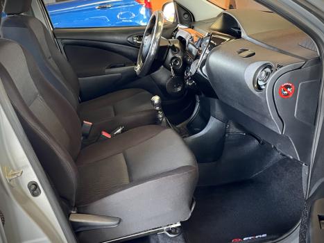 TOYOTA Etios Hatch 1.3 16V 4P FLEX X, Foto 17