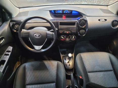 TOYOTA Etios Hatch 1.3 16V 4P FLEX X, Foto 2