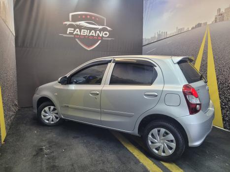 TOYOTA Etios Hatch 1.3 16V 4P FLEX X, Foto 7