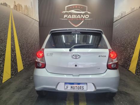 TOYOTA Etios Hatch 1.3 16V 4P FLEX X, Foto 17