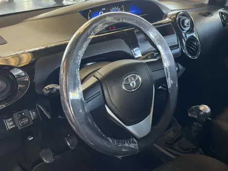 TOYOTA Etios Hatch 1.3 16V 4P FLEX X, Foto 21