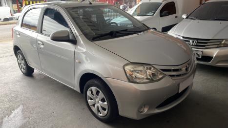 TOYOTA Etios Hatch 1.3 16V 4P FLEX X, Foto 2