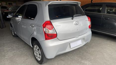 TOYOTA Etios Hatch 1.3 16V 4P FLEX X, Foto 3
