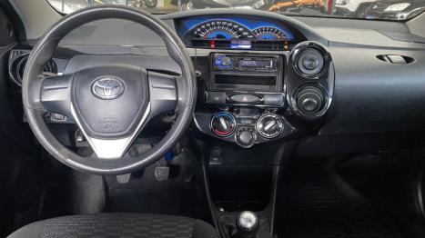 TOYOTA Etios Hatch 1.3 16V 4P FLEX X, Foto 8