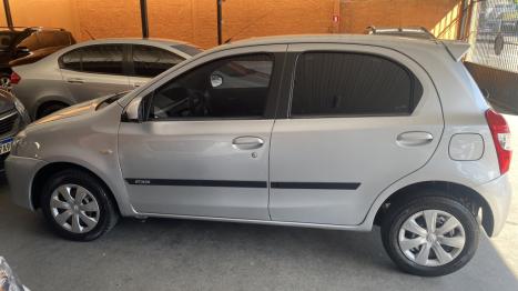 TOYOTA Etios Hatch 1.3 16V 4P FLEX X, Foto 3