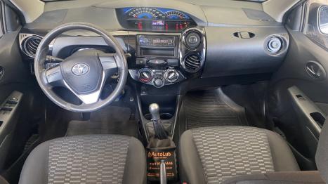 TOYOTA Etios Hatch 1.3 16V 4P FLEX X, Foto 6