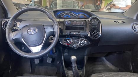 TOYOTA Etios Hatch 1.3 16V 4P FLEX X, Foto 7