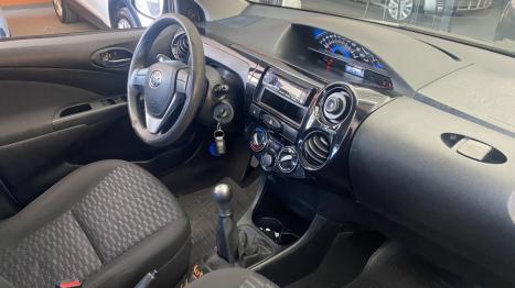 TOYOTA Etios Hatch 1.3 16V 4P FLEX X, Foto 8