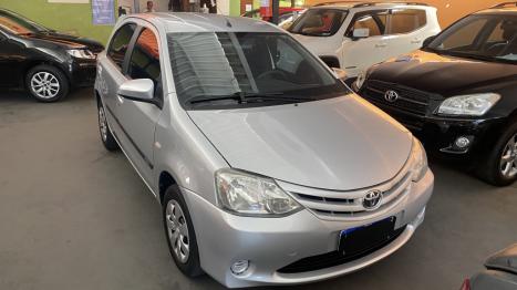 TOYOTA Etios Hatch 1.3 16V 4P FLEX X, Foto 2