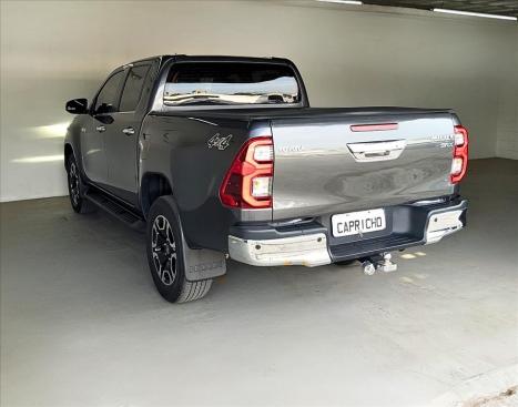 TOYOTA Hilux Caminhonete 2.8 16V SRX 4X4 TURBO DIESEL CABINE DUPLA AUTOMTICO, Foto 4