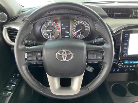 TOYOTA Hilux Caminhonete 2.8 16V SRX 4X4 TURBO DIESEL CABINE DUPLA AUTOMTICO, Foto 8