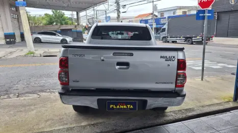 TOYOTA Hilux Caminhonete 3.0 4P 4X4 SRV TURBO DIESEL CABINE DUPLA AUTOMÁTICO, Foto 2