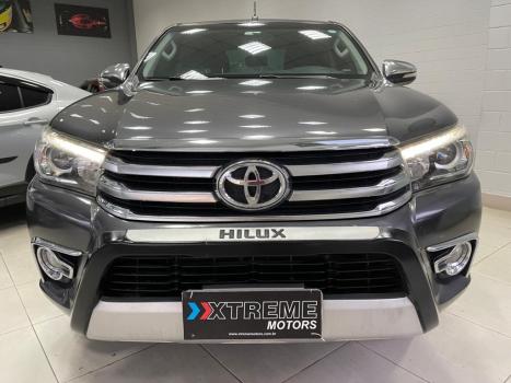 TOYOTA Hilux Caminhonete 2.8 16V SRX 4X4 TURBO DIESEL CABINE DUPLA AUTOMTICO, Foto 3