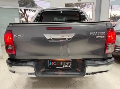 TOYOTA Hilux Caminhonete 2.8 16V SRX 4X4 TURBO DIESEL CABINE DUPLA AUTOMTICO, Foto 4