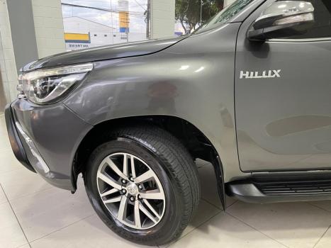 TOYOTA Hilux Caminhonete 2.8 16V SRX 4X4 TURBO DIESEL CABINE DUPLA AUTOMTICO, Foto 5