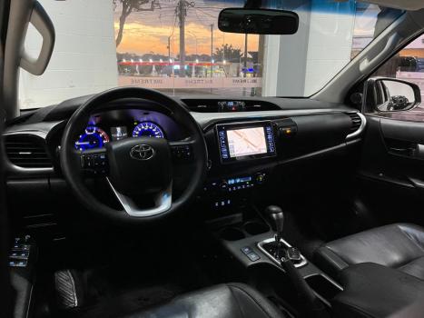 TOYOTA Hilux Caminhonete 2.8 16V SRX 4X4 TURBO DIESEL CABINE DUPLA AUTOMTICO, Foto 7