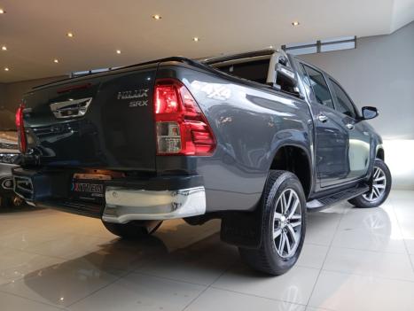 TOYOTA Hilux Caminhonete 2.8 16V SRX 4X4 TURBO DIESEL CABINE DUPLA AUTOMTICO, Foto 2