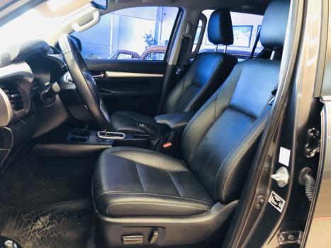 TOYOTA Hilux Caminhonete 2.8 16V SRX 4X4 TURBO DIESEL CABINE DUPLA AUTOMTICO, Foto 8