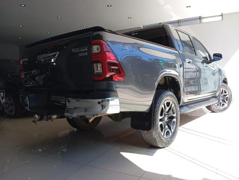 TOYOTA Hilux Caminhonete 2.8 16V SRX 4X4 TURBO DIESEL CABINE DUPLA AUTOMTICO, Foto 2