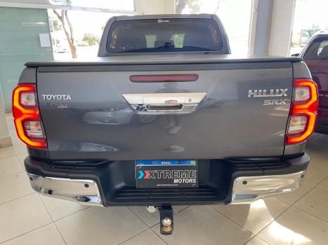 TOYOTA Hilux Caminhonete 2.8 16V SRX 4X4 TURBO DIESEL CABINE DUPLA AUTOMTICO, Foto 4