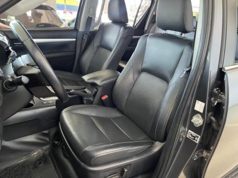 TOYOTA Hilux Caminhonete 2.8 16V SRX 4X4 TURBO DIESEL CABINE DUPLA AUTOMTICO, Foto 13