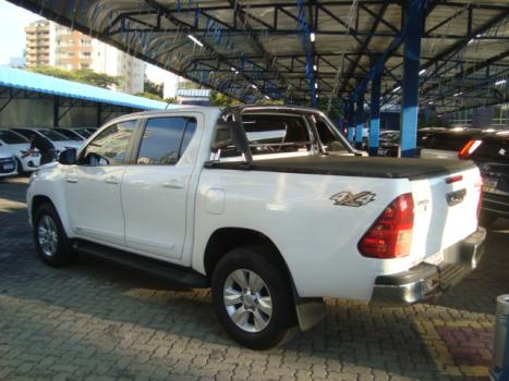 TOYOTA Hilux Caminhonete 2.8 16V SRV 4X4 DIESEL CABINE DUPLA AUTOMTICO, Foto 3