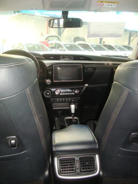 TOYOTA Hilux Caminhonete 2.8 16V SRV 4X4 DIESEL CABINE DUPLA AUTOMTICO, Foto 9