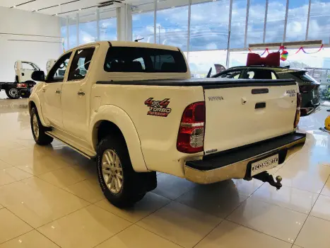 TOYOTA Hilux Caminhonete 3.0 16V 4P 4X4 SRV TURBO DIESEL CABINE DUPLA AUTOMTICO, Foto 6