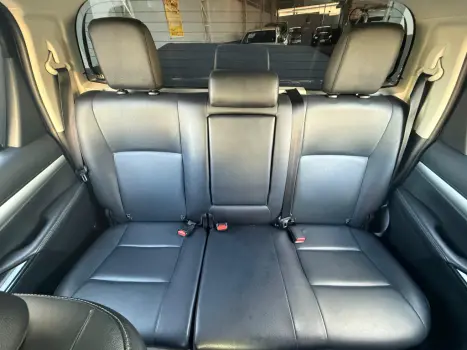 TOYOTA Hilux Caminhonete 2.8 16V SRV 4X4 DIESEL CABINE DUPLA AUTOMTICO, Foto 8