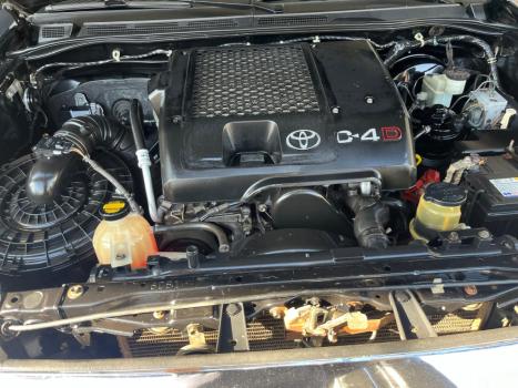 TOYOTA Hilux Caminhonete 3.0 4P 4X4 SRV TURBO DIESEL CABINE DUPLA AUTOMTICO, Foto 7
