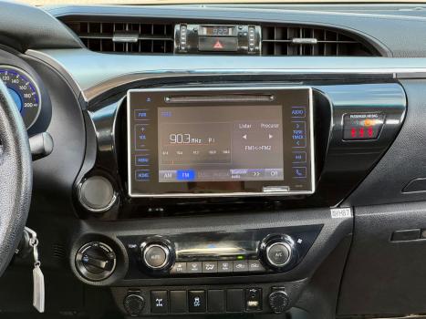 TOYOTA Hilux Caminhonete 2.8 16V SRV 4X4 DIESEL CABINE DUPLA AUTOMTICO, Foto 10