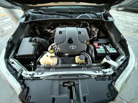 TOYOTA Hilux Caminhonete 2.8 16V SRX 4X4 DIESEL CABINE DUPLA AUTOMTICO, Foto 10